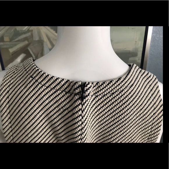 NWT Ann Taylor - LOFT dress sleeve less 6P - Picture 3 of 5